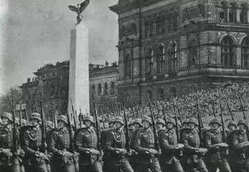 二战期间大国那么多,希特勒为何会与日本意大