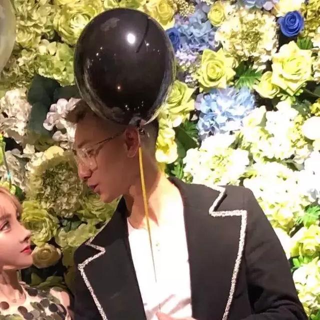 情侣头像,男生缺乏安全感的12个特征