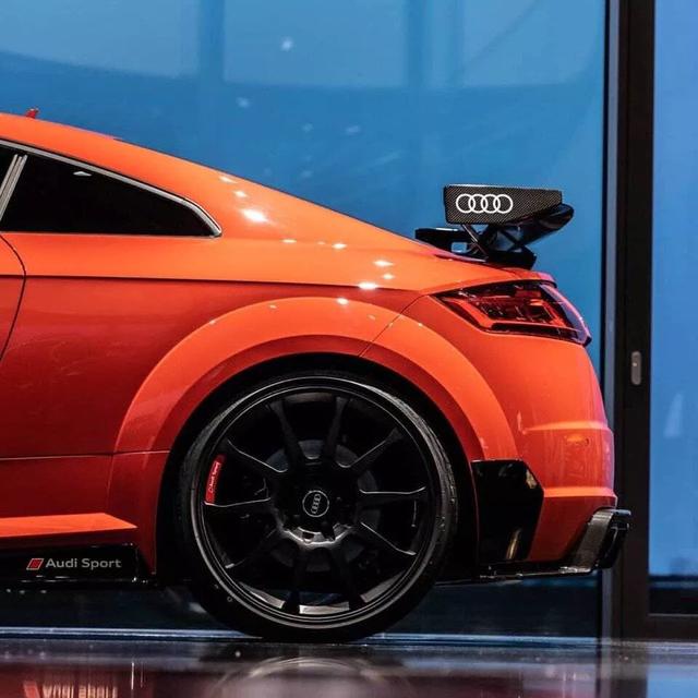 实拍 |全新奥迪TT RS Performance，橙色暴力大钢炮