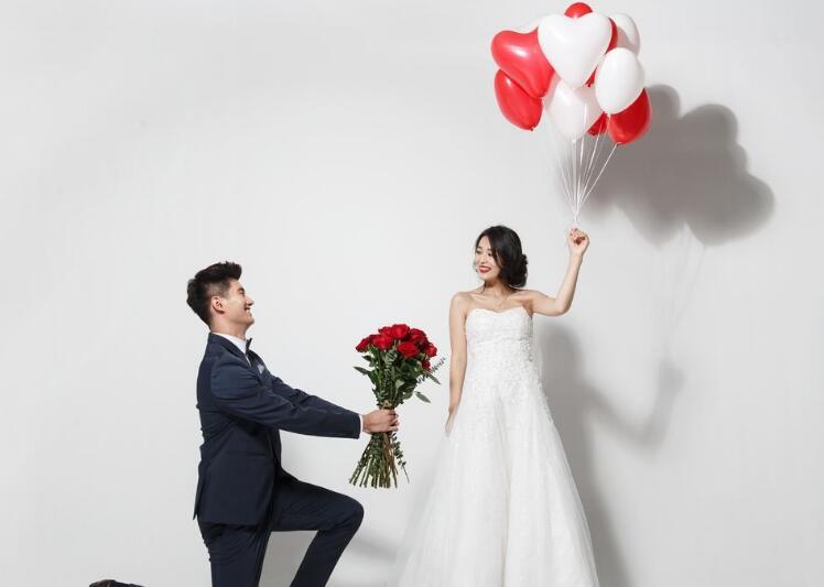 人到中年，有了“婚外恋”的男人，多数心里都有这几种想法