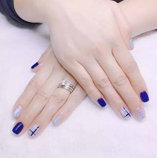 御时尚小夏:手黑,做这些美甲最显白!