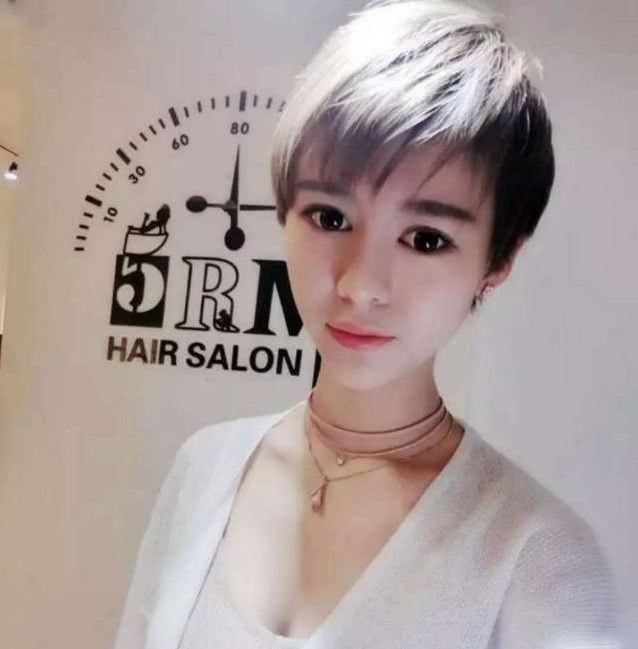 超短发女生染发烫发是一种怎样的体验