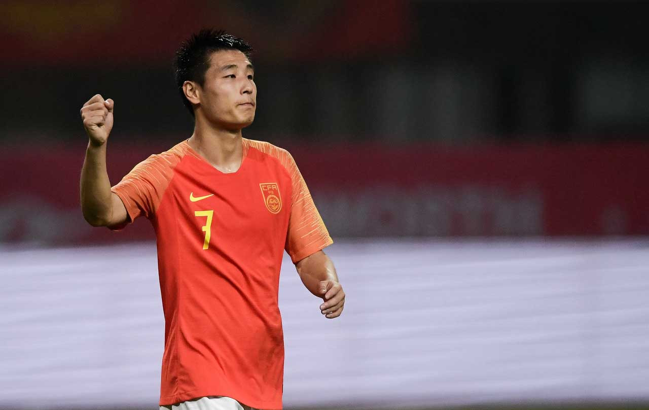 国足无缘四强,武磊伤情曝出,肩部凸起,已错过最