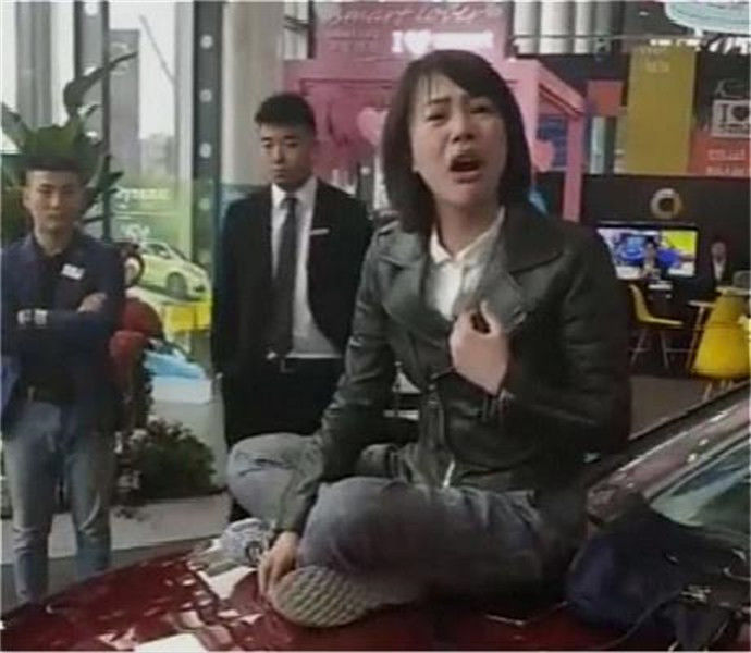 西安利之星奔驰老板,赵薇与其哥哥任董事,赵薇