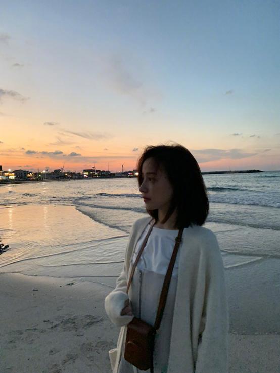 斗鱼周二珂微博比心引吐槽网友二珂美美美高产似母猴
