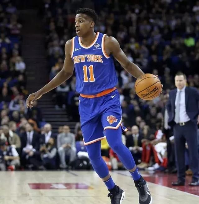 NBA球员今日上脚:威少2代新配色，韦德生日套装太骚了!