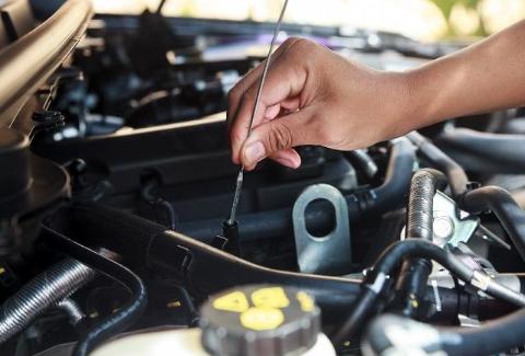 把车送4S店保养，有必要在旁边盯着吗？内行人的建议很实用