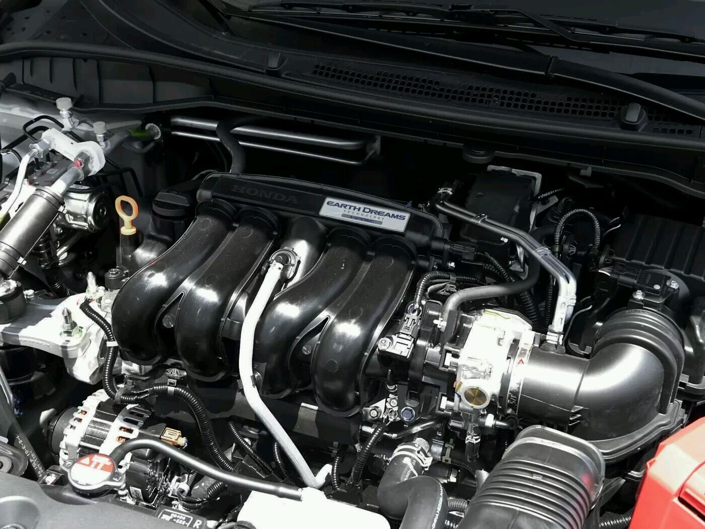 轴距2.6米，配地球梦发动机，这台本田7万家轿能买吗?