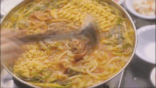 华丰！我们从小吃到大的华丰方便面！