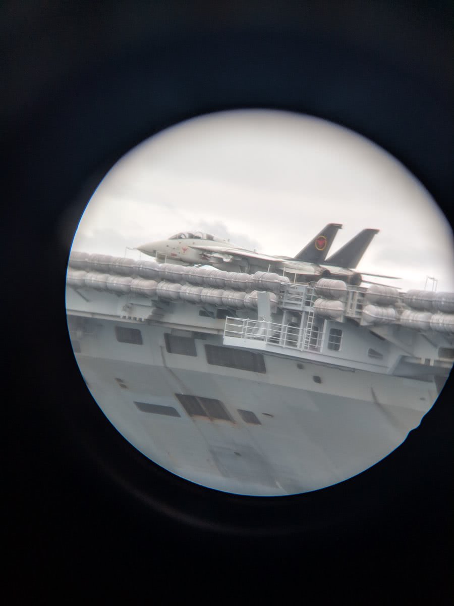 一部电影惊动美国海军:传奇F-14战机再现航母