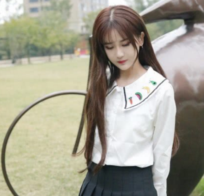 32岁杨幂和19岁杨清柠同穿学生装,明星和网红