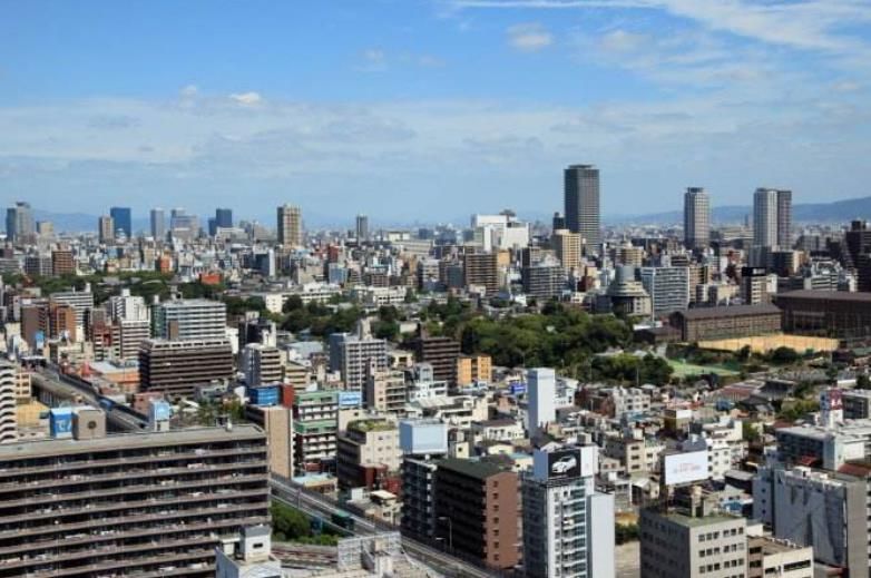 日本城市gdp_中国这个城市深受“老外”喜爱,GDP超3.2万亿,未来可能超过东京(2)