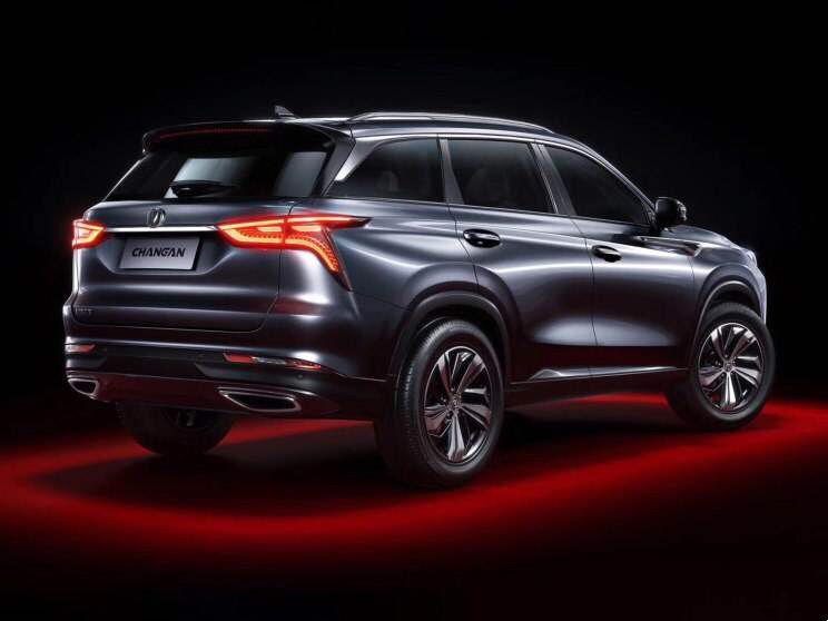 ���ڶ��ˣ�����CS75 PLUS�����Ϻ���չ���࣬SUV�г�������