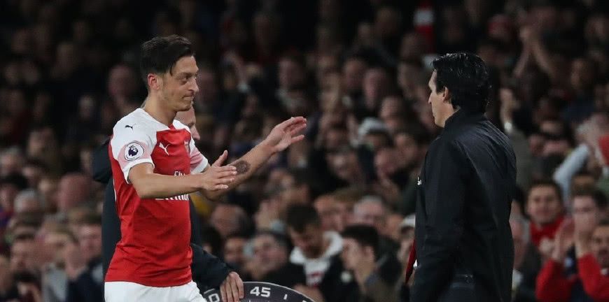 就算惹毛厄齐尔,不进英超前四,阿森纳主帅埃梅