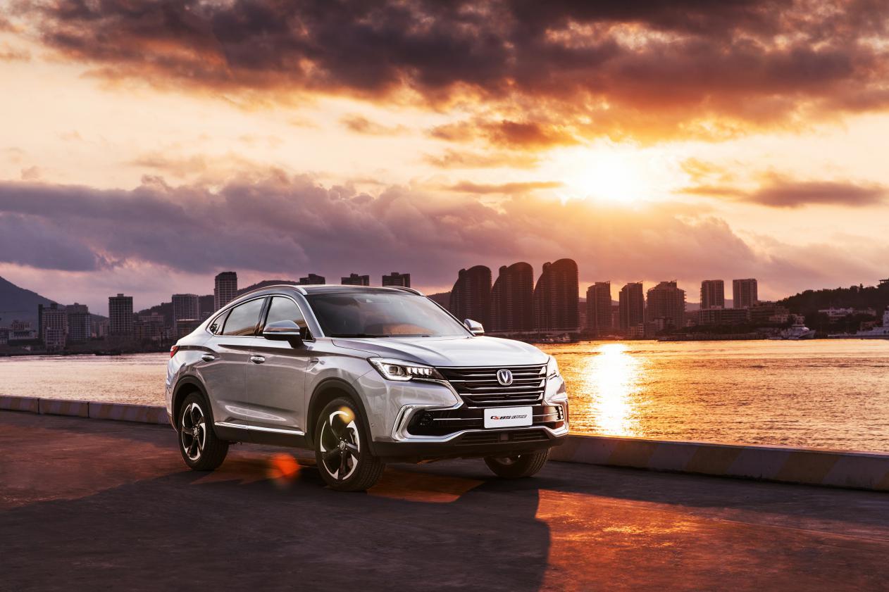 ���й��˶������ĸ߼�SUV������CS85 COUPE�ۼ�13.69����