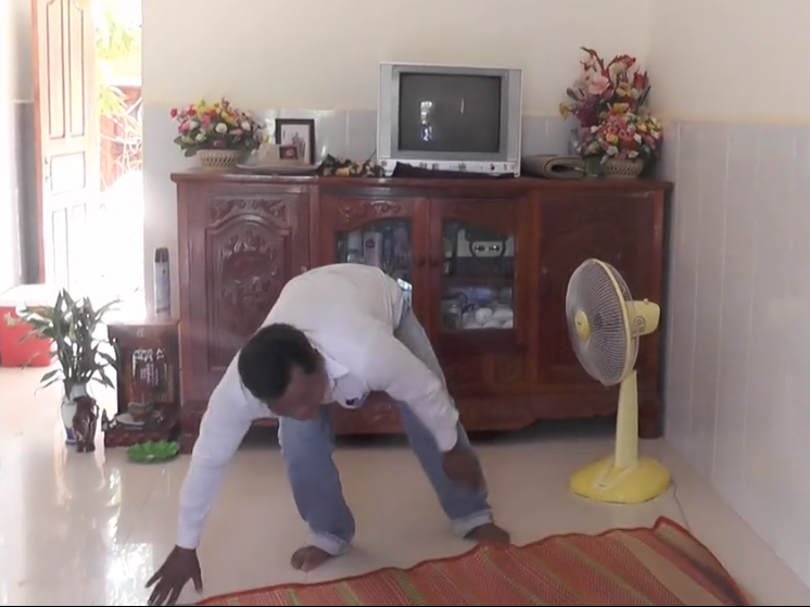 柬埔寨人请中国人到家里玩,看看他们经济水平