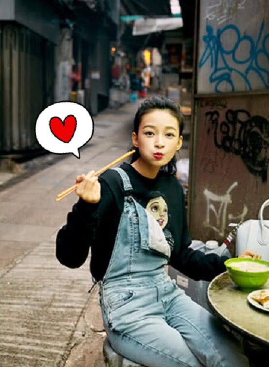 孙怡穿起背带裤扮嫩宛如18岁邻家少女,这才是