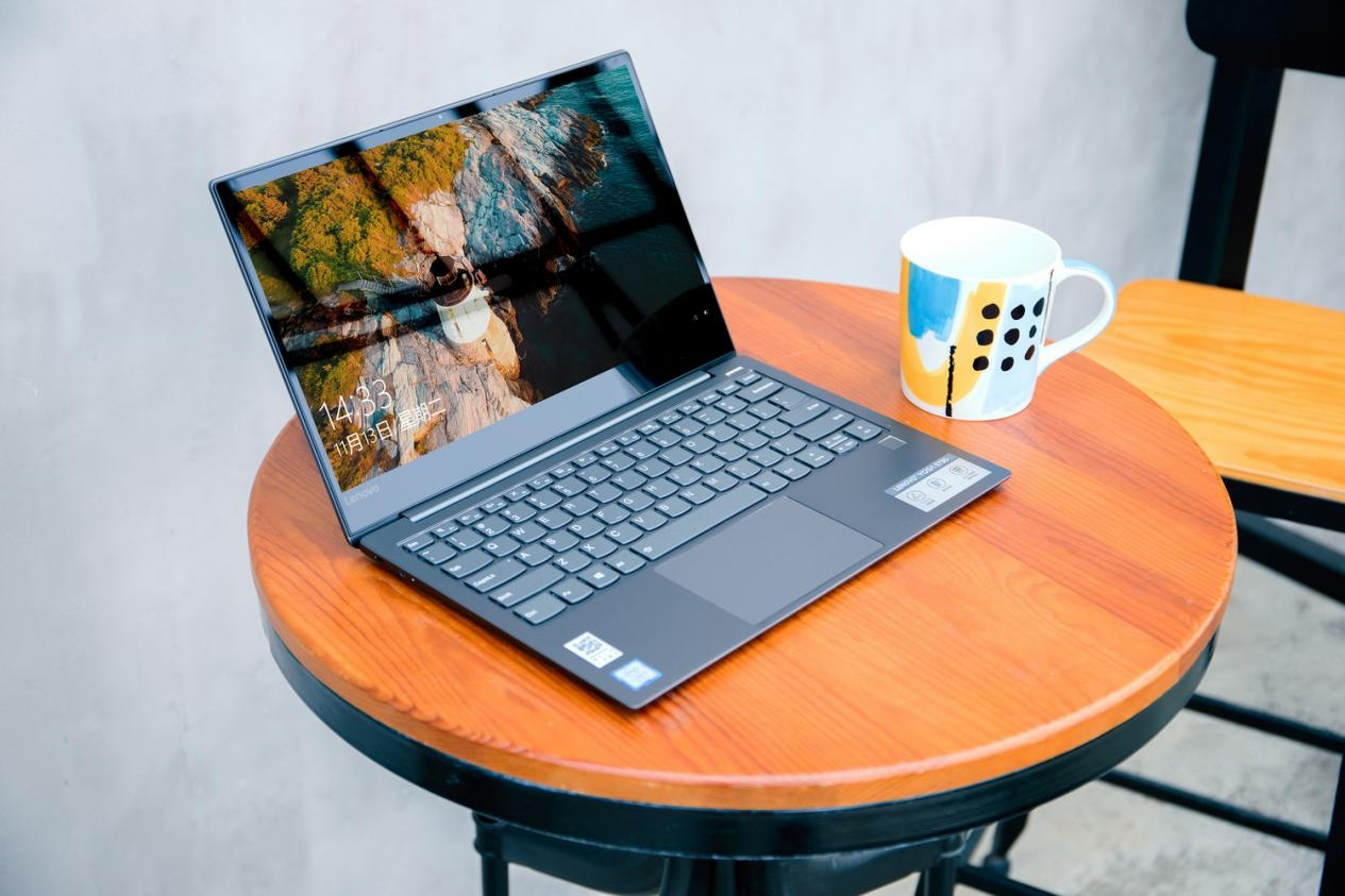 极致轻薄,联想YOGA S730薄的不可思议