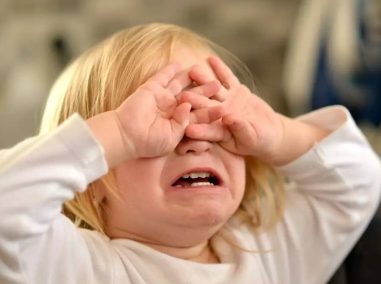 姓魏2020排名_爸爸姓“魏”,本以为儿子名字很霸气,结果初中后孩子哭着