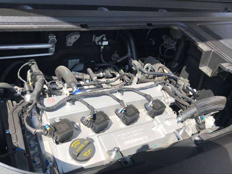 �����˫���ĳ�������8AT���ű�����Ľ���SUV������