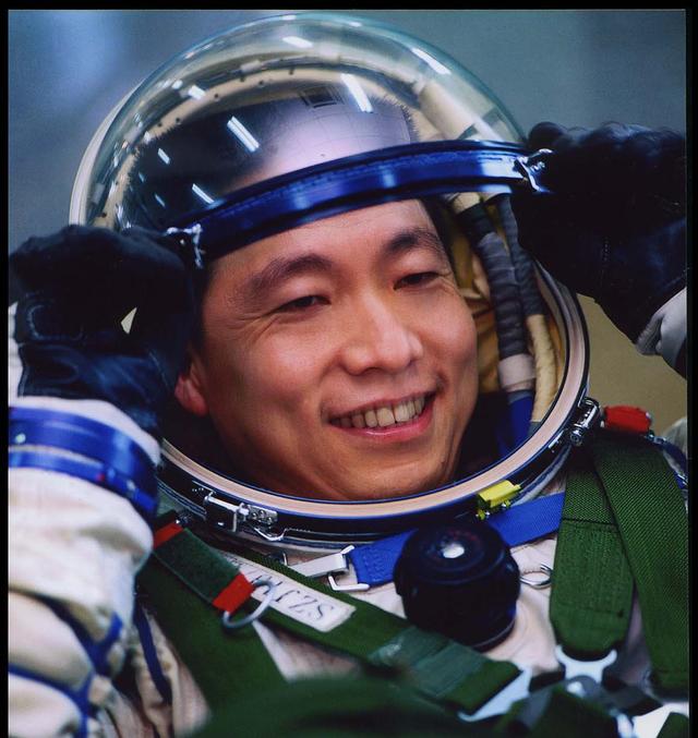 “中国飞天第一人”杨利伟，为什么只上了一次太空便再也不去了？