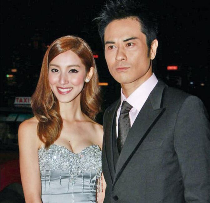 看了49岁郑嘉颖前任近照,再看看现任妻子,简直相差十万八千里!