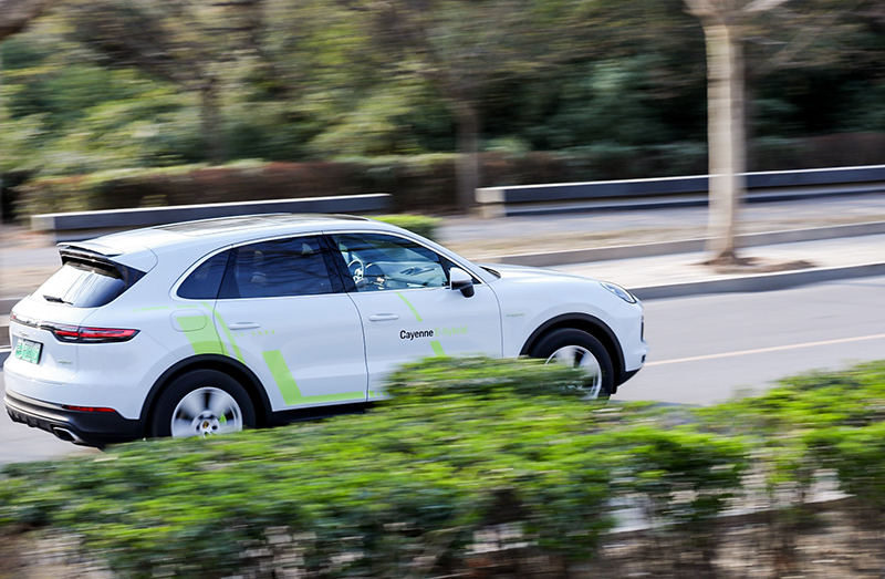 E驱高效动力焕发无限驾趣 全新Cayenne E-Hybrid演绎性能新境