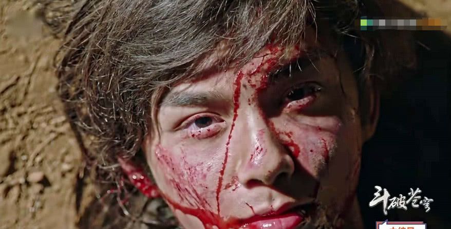 斗破:萧炎的两个媳妇,一个是龙,一个是蛇,那他是