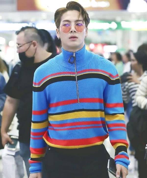 引领时尚新潮流王嘉尔造型百变引爆荷尔蒙多面魅力气场全开