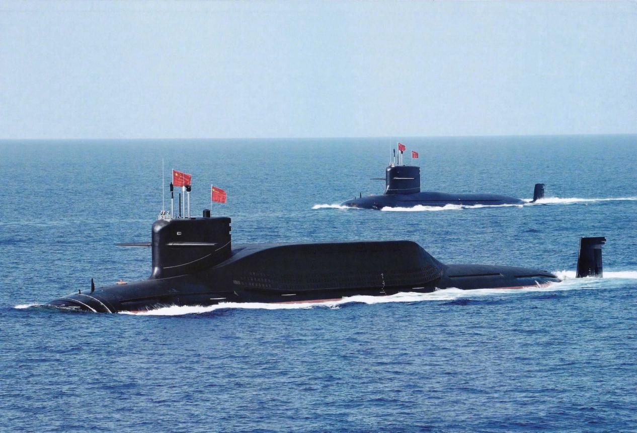 核潜艇多大图片