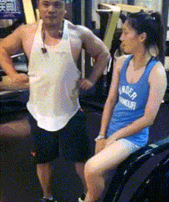 搞笑图片:外卖小哥,穿身吉利服送餐老板同意了吗?