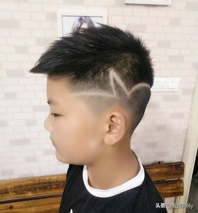 2019“最帅气”小男孩发型合集，选一款，快快乐乐过新年！