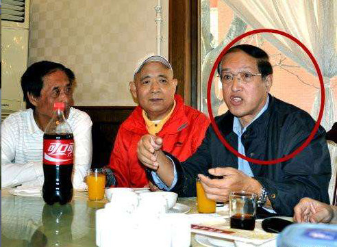 李幼斌从不提起的岳父身份被曝光,网友:原来背