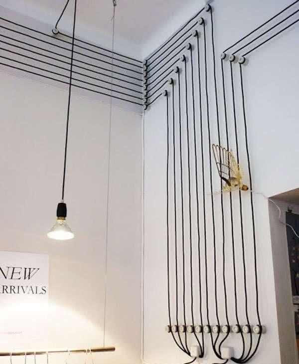 玫瑰街鸡窝电话：一座城中村的记忆暗线与生存辩证法