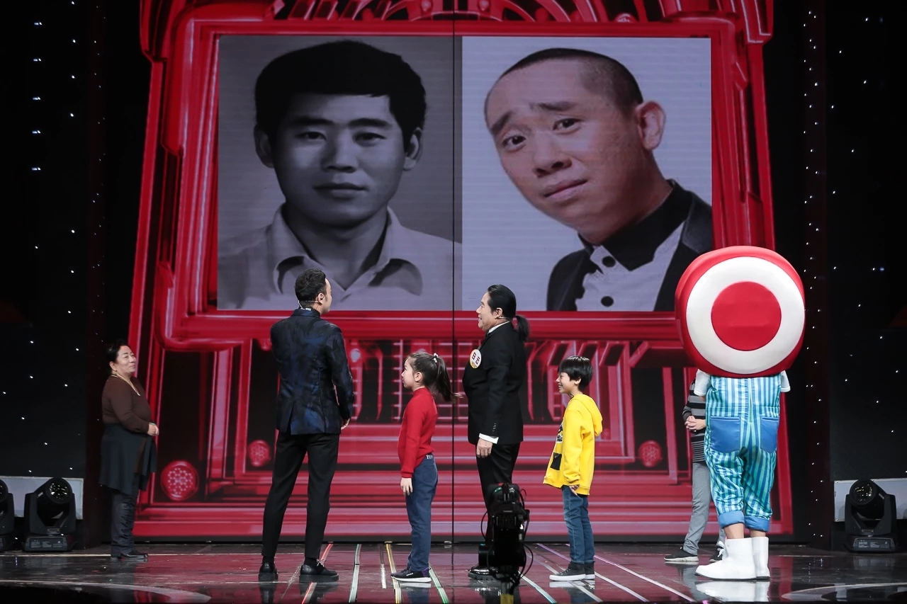 白凯南老婆杨镜儒儿子白杨罕见在央视露面,全家五口属