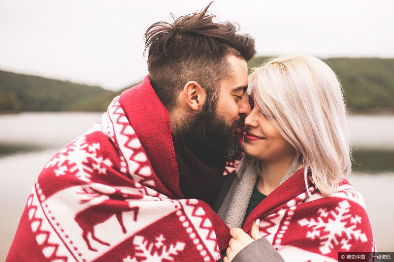 女人会陷入婚外情的痛苦之中，其实就是没想明白一件事！