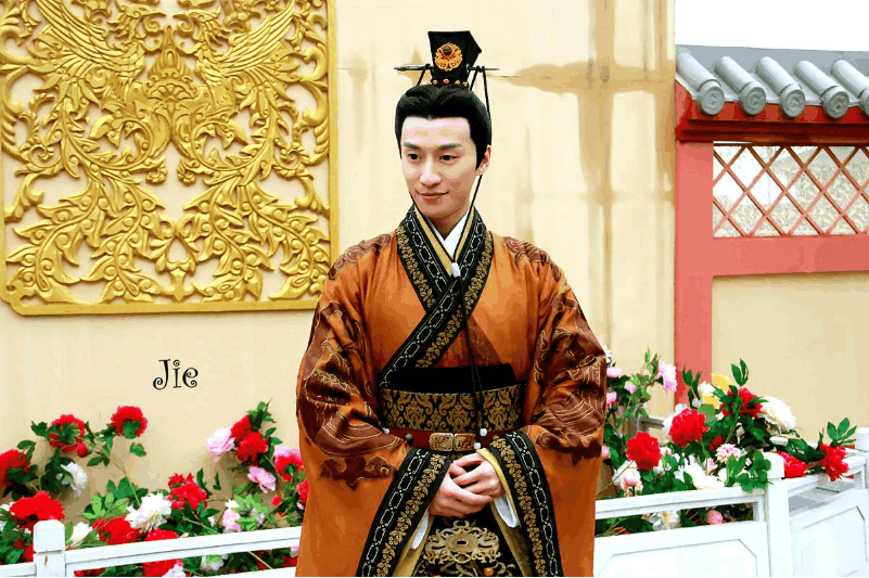 高演皇帝的一生太短暂，登上皇位才2年，27岁就一命呜呼