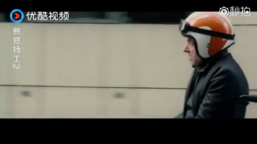憨豆坐着轮椅逃亡,没想到后路被堵,走投无路竟然开启