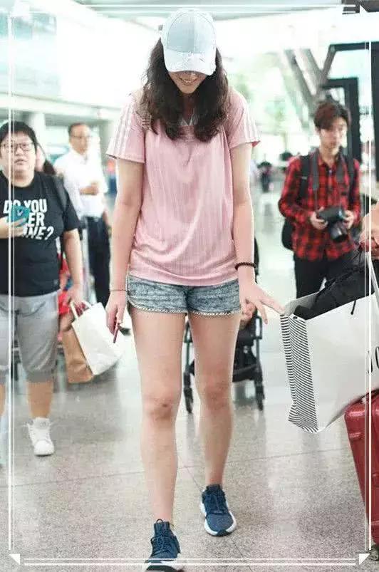 192惠若琪穿落地长裙还能看到脚?网友:这身材是要逼死