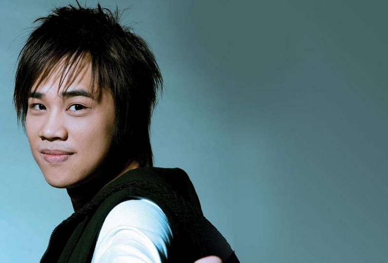 TANK时隔十年终于回归,今年最火的蔡徐坤的组