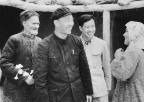 他是开国中将，主政中国最大的省长达20年，后官至副国级