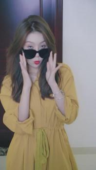 车库摇言只是昙花一现?不,她又回来推马丁沐浴