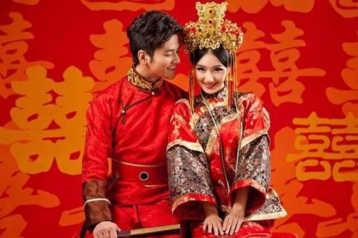 中式婚纱照型_中式婚纱照