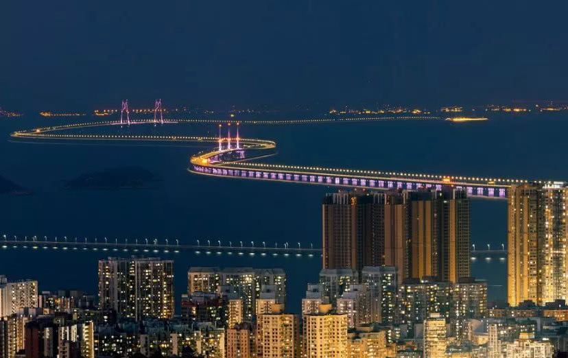 港珠澳大桥投资上千亿,1百年才能回本划算吗?真实原因