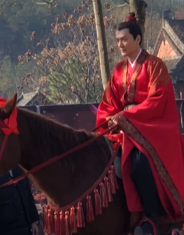 赵丽颖冯绍峰举行婚礼,得知地点,网友直呼:前无