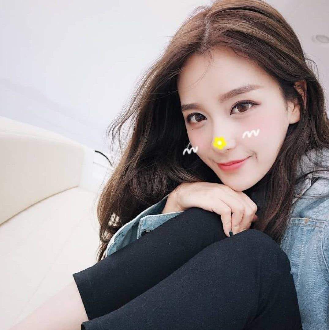 电竞女神Rita兑现IG夺冠承诺，拍摄泳装照大秀美腿，够豪爽|泳装|女神|小 