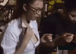 妹子你穿这样,让我怎么安心吃饭