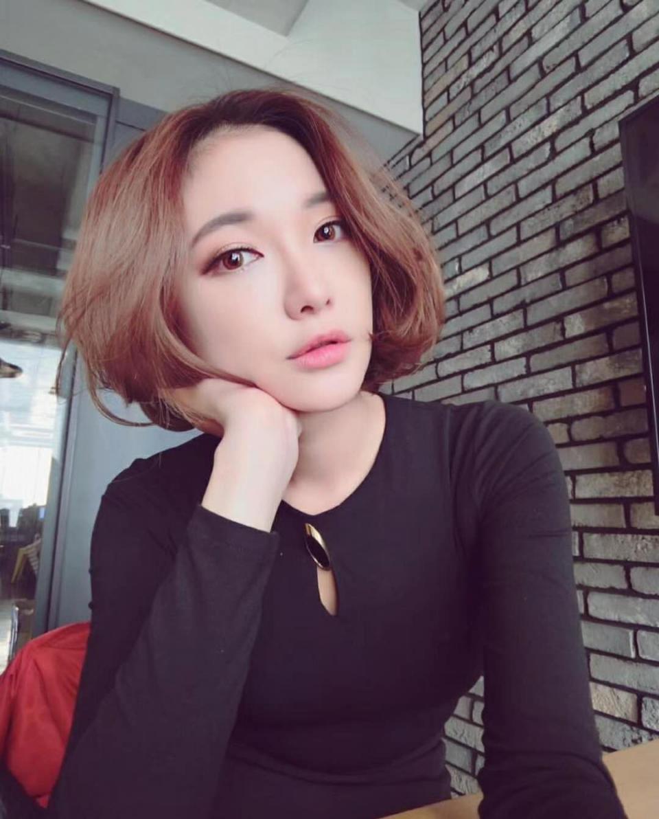 有哪些不失气质又充满青春活力的女生短发发型?