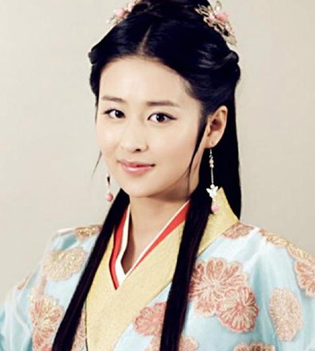 演过“西施”的几位女星，各有各的特色，还是喜欢第一位
