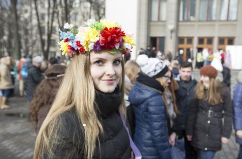 这个国家美女最愁嫁,迫不及待对中国免签,网